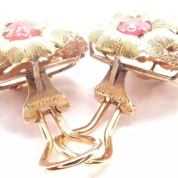 Authentic! Vintage Buccellati 18k Yellow Gold Carved Ruby Flower Earrings - Picture 10 of 12